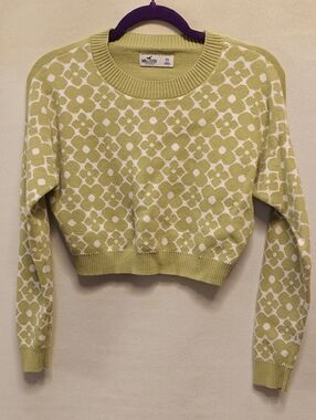 Hollister California Lime Green And Off White Cropped Sweatshirt, NWOT
